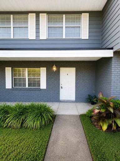 Main picture of 2323 SW State Road 47