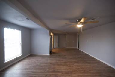 Main picture of 1200 Walnut Ave