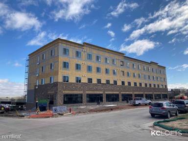 Main picture of 18 E Kansas City St