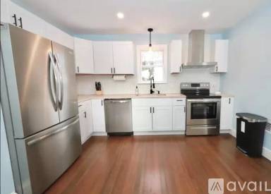 Main picture of 29 Roosevelt St