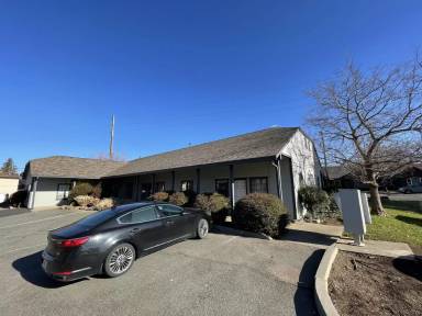 Main picture of 2889 Cohasset Rd