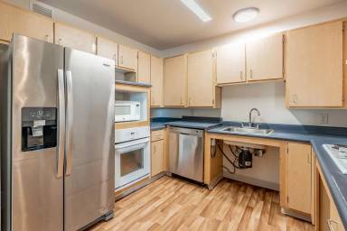 Main picture of 36 NE 147th Ave