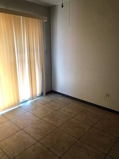 Main picture of 932 SW 97th St