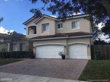Main picture of 2240 SE 19th Ave
