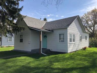 Main picture of 404 N 3rd Ave