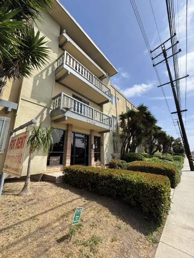Main picture of 12500 Culver Blvd Apartments