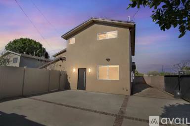 Main picture of 8418 Gloria Ave