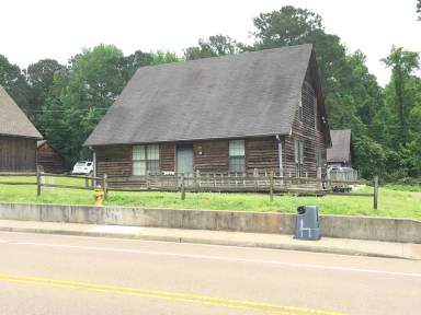 Main picture of 28 County Road 149