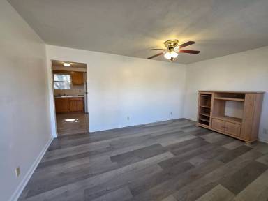Main picture of 386 Elaine Dr