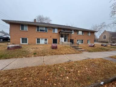 Main picture of 1818 E 41st St