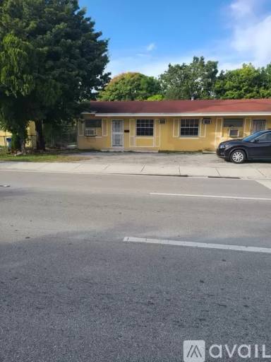 Main picture of 2043 NW 103rd St