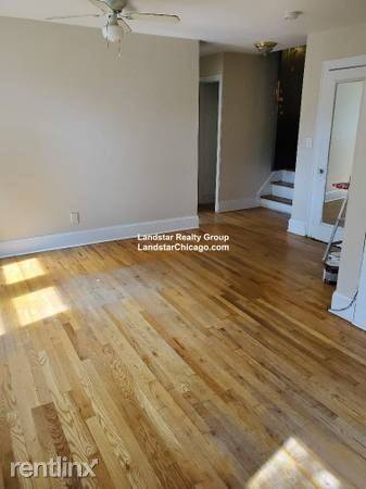 Main picture of 2849 W Berteau Ave