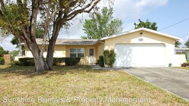 Main picture of 1020 SE 19th Pl