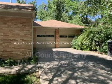 Main picture of 1826 Spruce Ave
