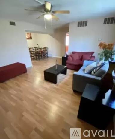 Main picture of Courtyard Condominiums