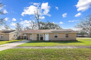 Main picture of 1826 Lombard Dr