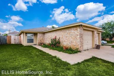 Main picture of 3610 Hulen Park Cir