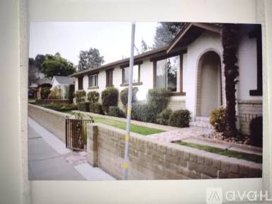 Main picture of 2604 Brewster Ave