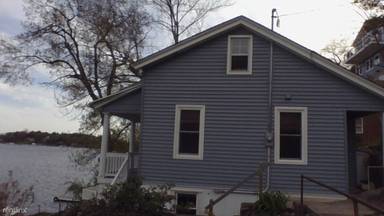 Main picture of 239B Lakeside Blvd
