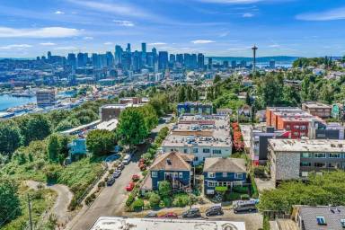 Main picture of 517 Newton St