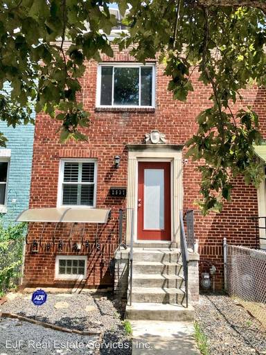 Main picture of 2537 N Capitol St NE