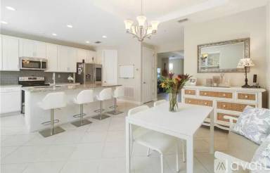 Main picture of 1198 Bolton Pl
