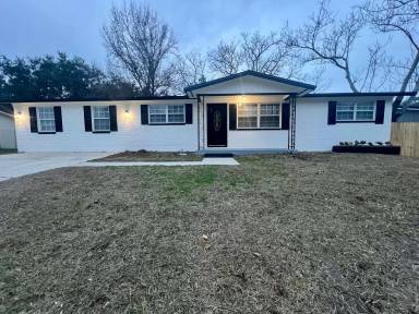 Main picture of 1520 Mesa Dr
