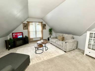 Main picture of 79 Verazzano Blvd