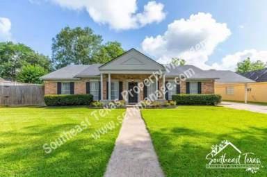 Main picture of 6030 Zenith St