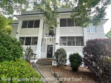 Main picture of 72 W End Blvd