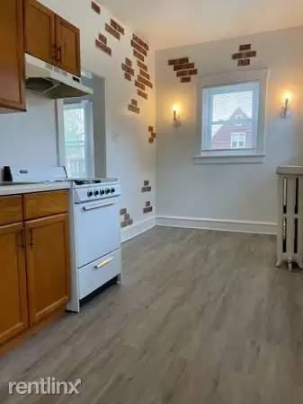 Main picture of 442 Elm St