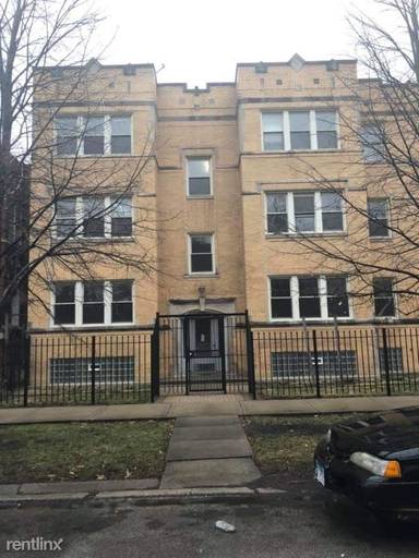 Main picture of 5955 S Sacramento Ave