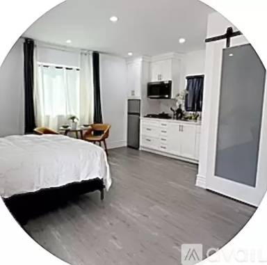 Main picture of 9364 Varna Ave