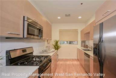 Main picture of 5016 Bakman Ave