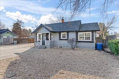 Main picture of 4903 W Albion St