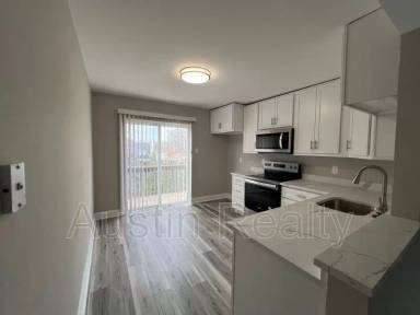 Main picture of 437 S Clay Ave