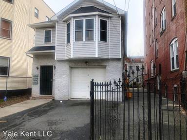 Main picture of 61 4th St