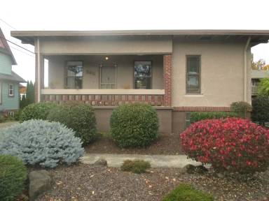 Main picture of 365 Owens St SE