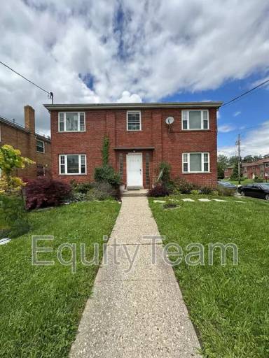 Main picture of 3918 E Gatewood Ln