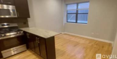 Main picture of 4759 N Maplewood Ave