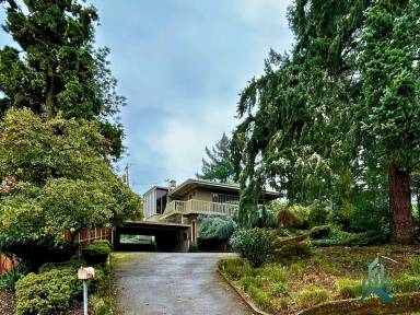 Main picture of 2914 NW Ashwood Dr
