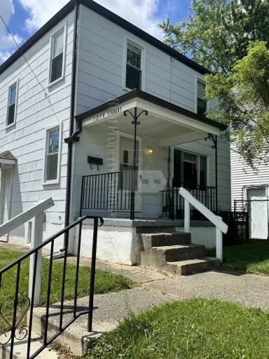 Main picture of 1074 Siebert St