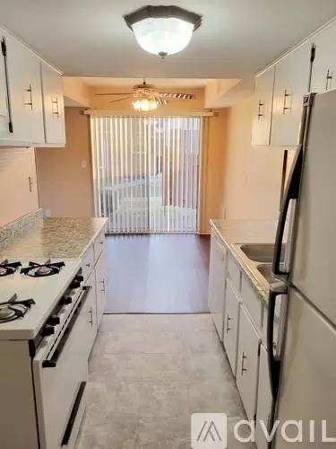 Main picture of 34267 Garfield Cir