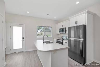 Main picture of 901 Fulton St W