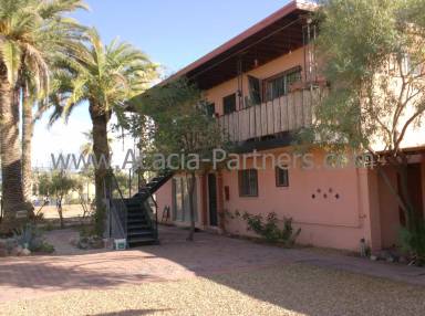 Main picture of 947 N Alvernon Way