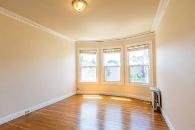 Main picture of 1565 Chestnut St