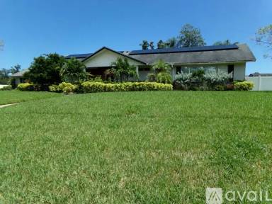 Main picture of 1131 Glenham Dr NE