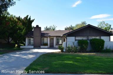 Main picture of 905 E Palm Ave