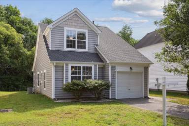 Main picture of 127 Kristin Ct