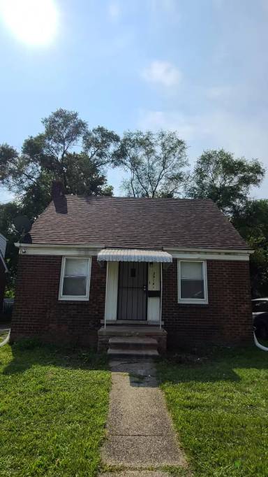 Main picture of 20161 Gallagher St